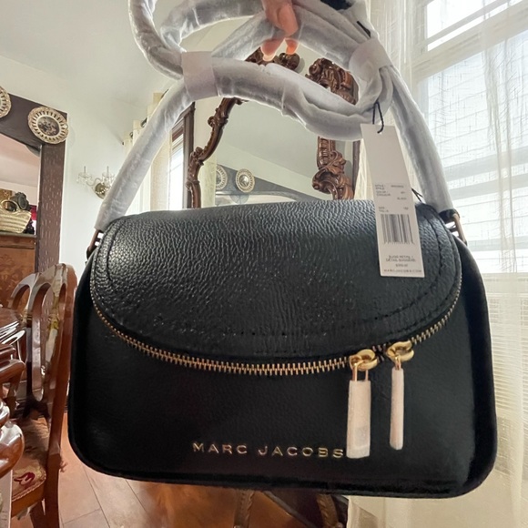 Crossbody bag leather color back!